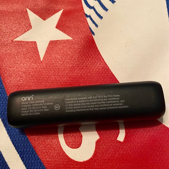 Onn portable charger - Picture 3 of 3